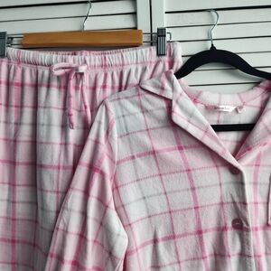 NWOT La Vie En Rose pajama set